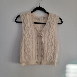Elegant Cream Cable Knit V-Neck Sweater Vest